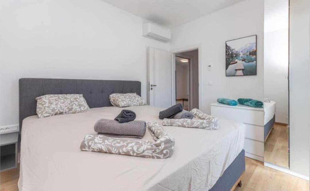 Dvj Apartments 3 Sveti Filip i Jakov Esterno foto