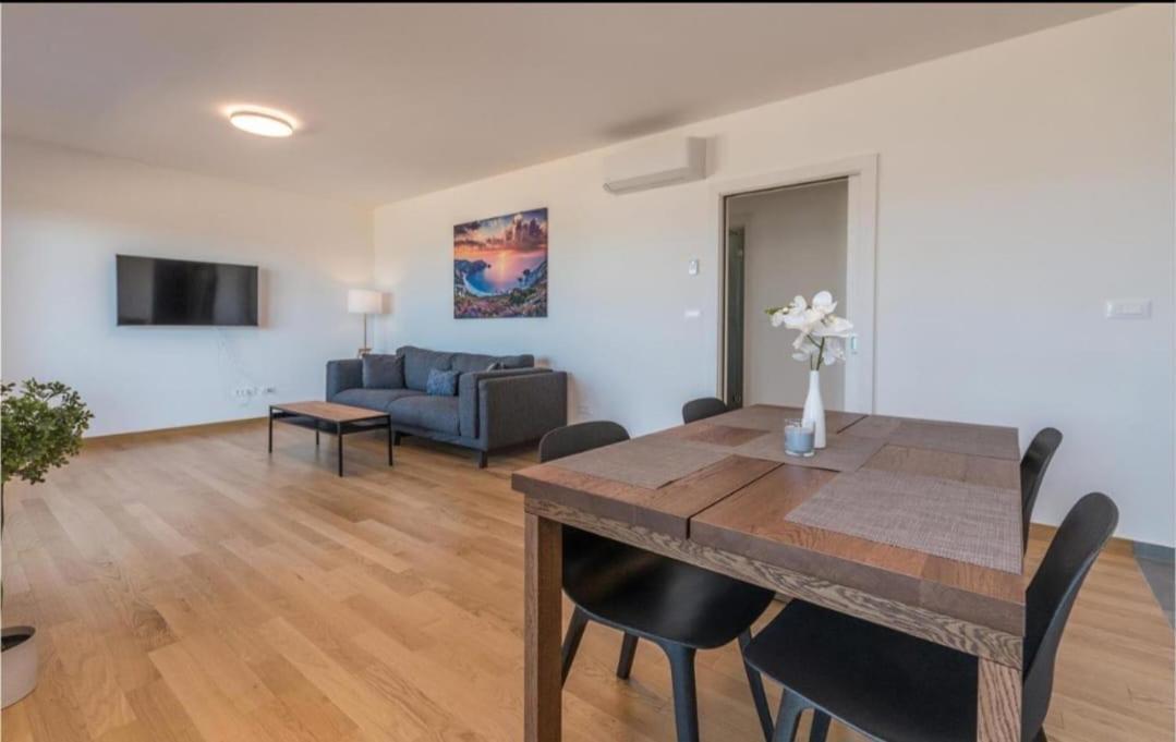 Dvj Apartments 3 Sveti Filip i Jakov Esterno foto